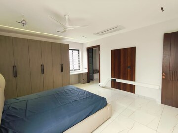 Bedroom in 4 BHK Villa at Lam – for Sale