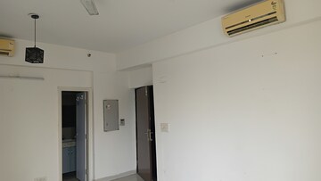 Room in 3 BHK Apartment at Emaar The Palm Drive-The Premier Terraces, Sector 66 – for Sale