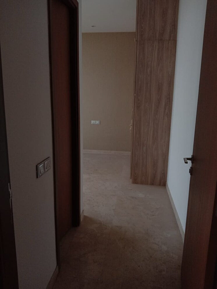 Room, one-hiranandani-park 3 Bedroom 1058 Sq.Ft. Apartment In Ghodbunder Road Thane 9729852