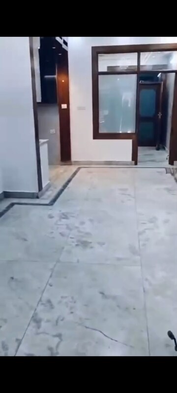 Room in 2 BHK Builder Floor at Vaishali Sector 2 – for Sale