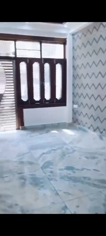 Room in 2 BHK Builder Floor at Vaishali Sector 2 – for Sale