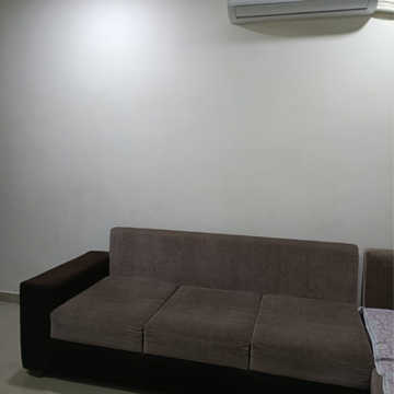 Bedroom in 2.5 BHK Apartment at Gaur City 2 - 12th Avenue, Sector 16c Greater Noida – for Rent