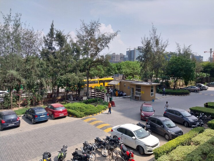  Parking, paras-tierea 1 Bedroom 495 Sq.Ft. Apartment In Sector 137 Noida 9729941