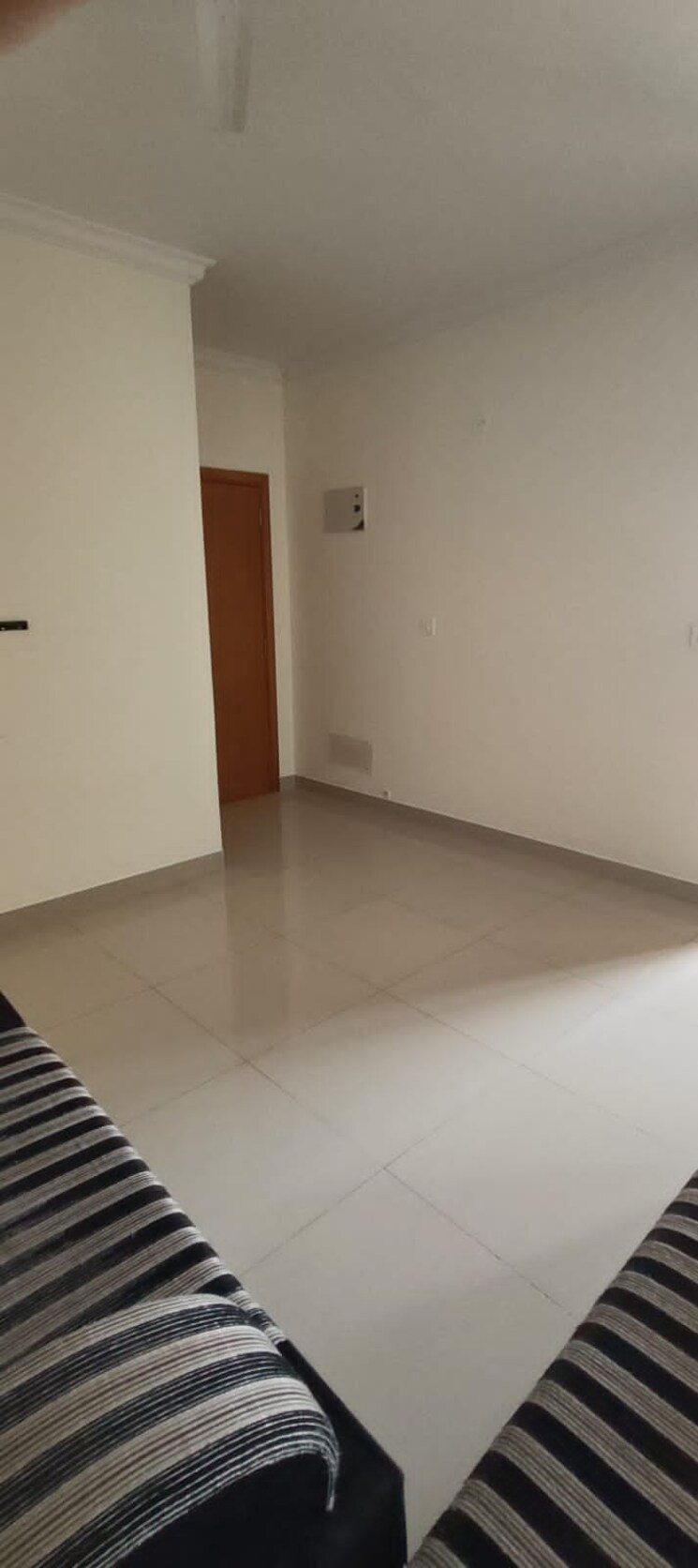 Hall, bendre nagar 2 Bedroom 1020 Sq.Ft. Apartment In Bendre Nagar Bangalore 9729755