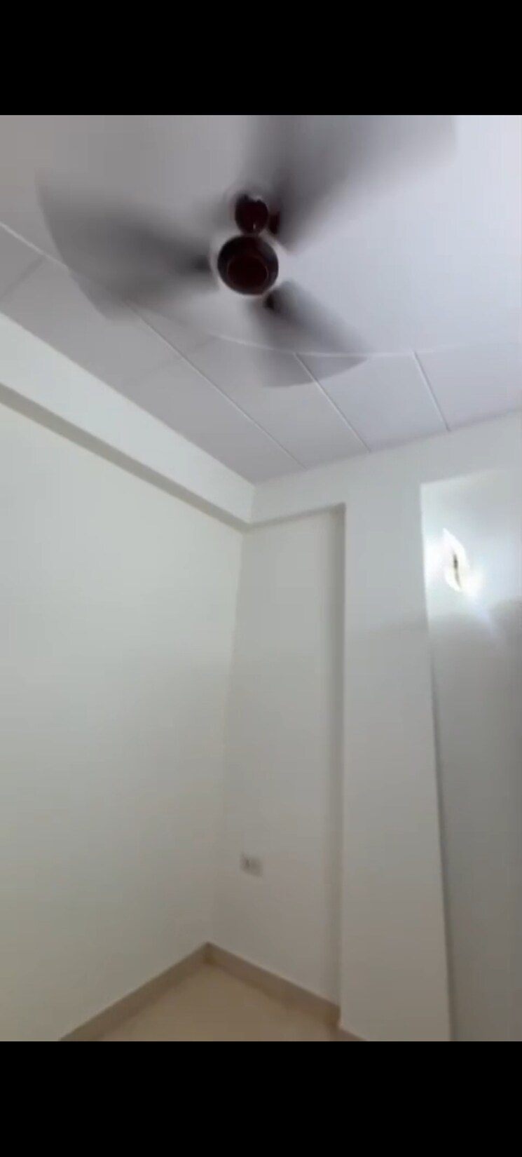 Room, vaishali sector 4 3 Bedroom 1000 Sq.Ft. Builder Floor In Vaishali Sector 4 Ghaziabad 9729976