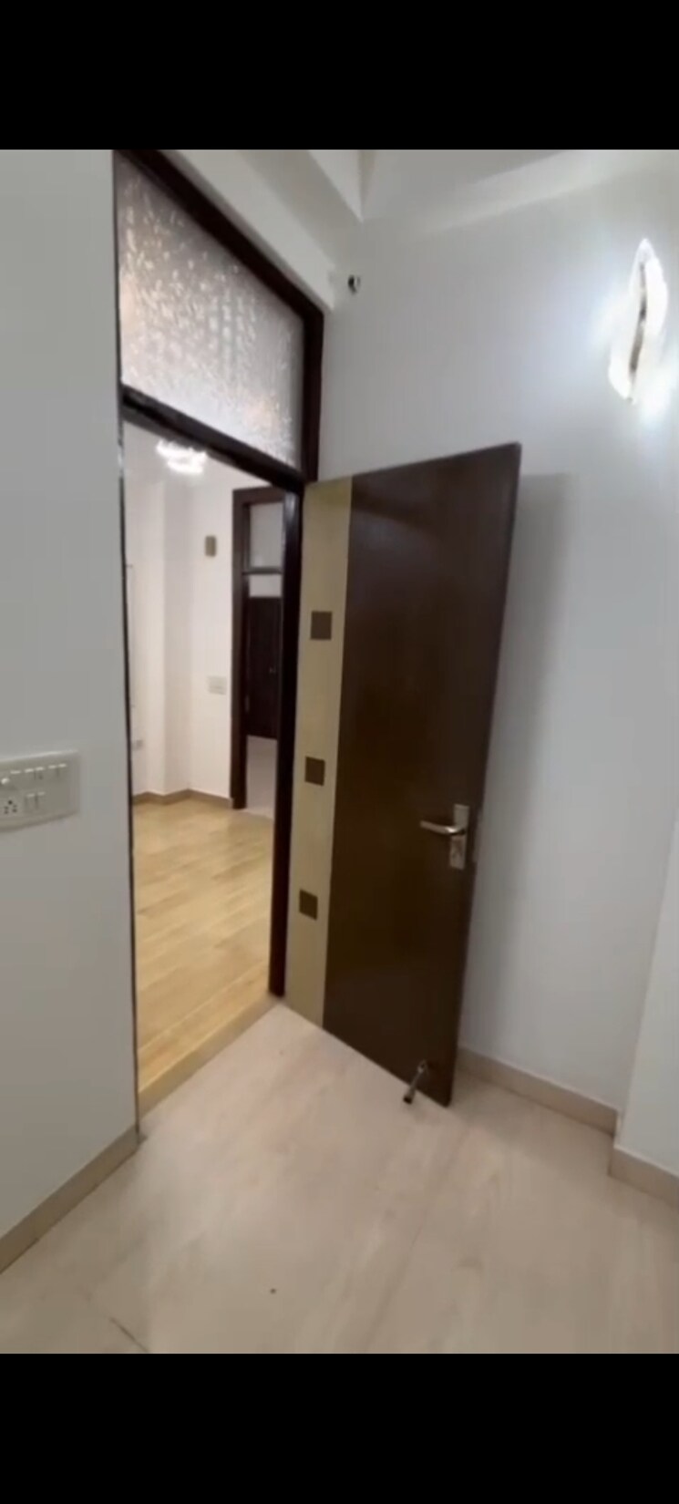 Room, vaishali sector 4 3 Bedroom 1000 Sq.Ft. Builder Floor In Vaishali Sector 4 Ghaziabad 9729976