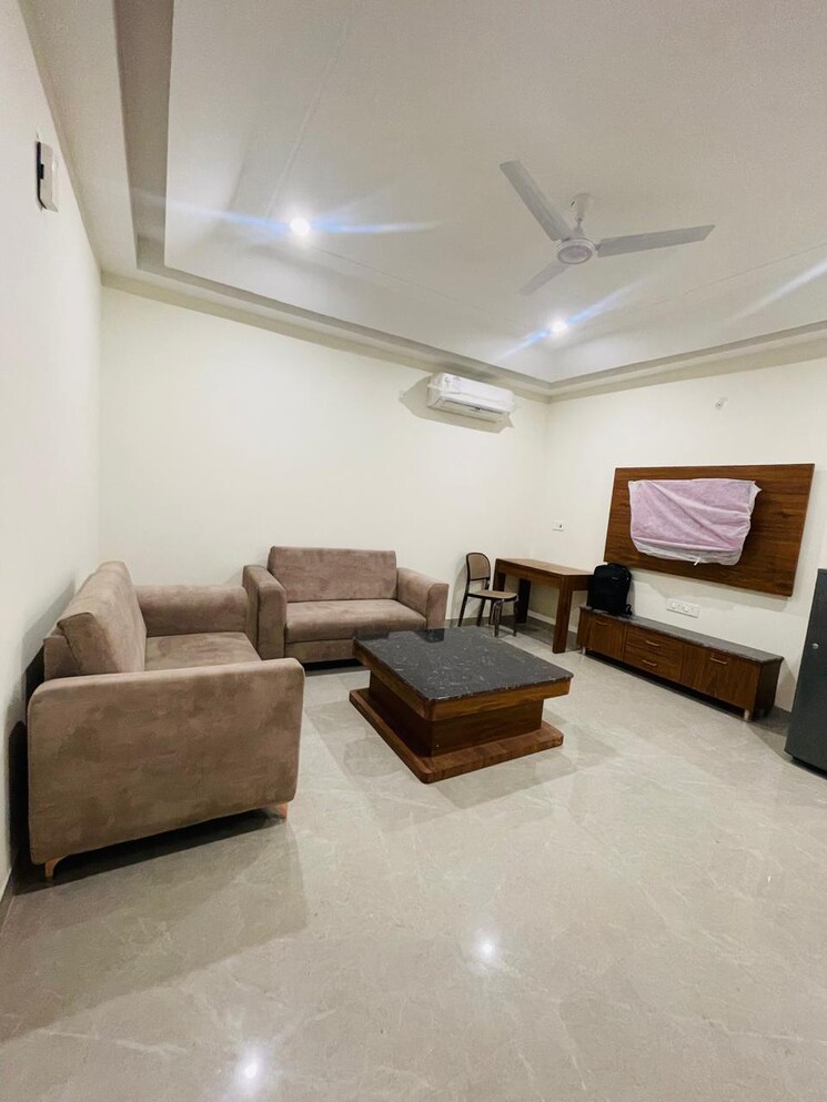 Living Room, sector 39 1 Bedroom 690 Sq.Ft. Builder Floor In Sector 39 Gurgaon 9729988