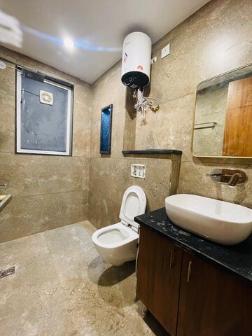 Bathroom in 1 BHK Builder Floor at Sector 39 – for Rent