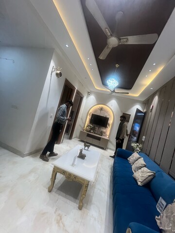 Parking in 2 BHK Builder Floor at Ashoka NCR Green Extension, Aimnabad – for Sale