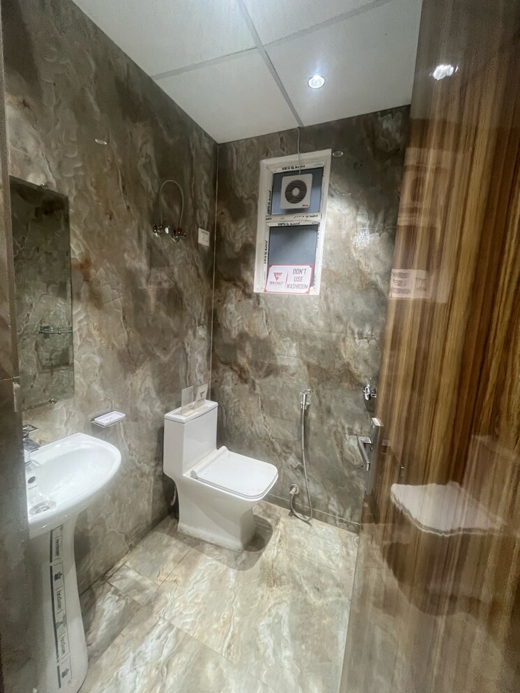 Bathroom, ashoka-ncr-green-extension 2 Bedroom 1030 Sq.Ft. Builder Floor In Aimnabad Greater Noida 9730063