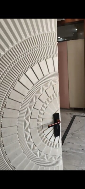 Furnished Amenities in 3 BHK Builder Floor at Vaishali Sector 5 – for Sale