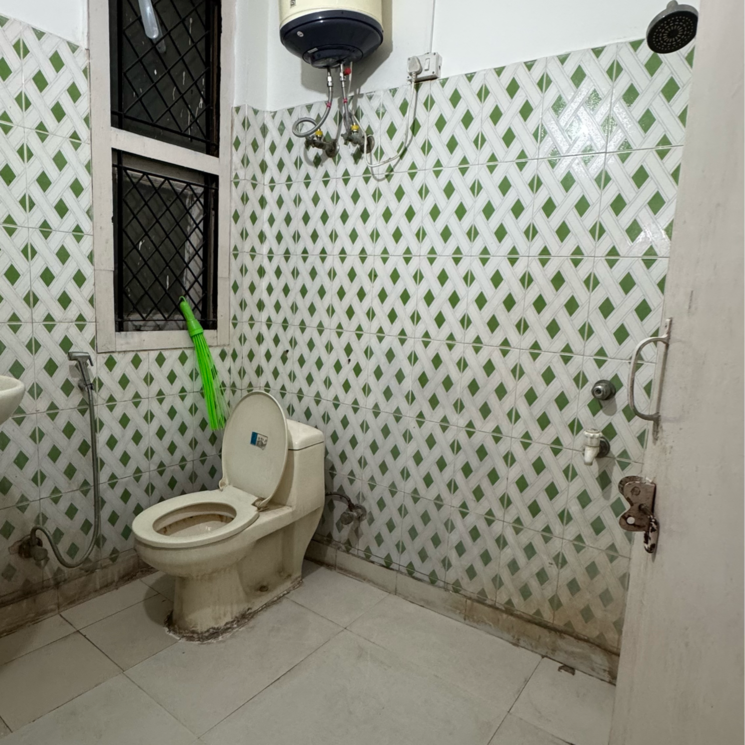 Bathroom, chattarpur 2 Bedroom 850 Sq.Ft. Builder Floor In Chattarpur Delhi 9730071