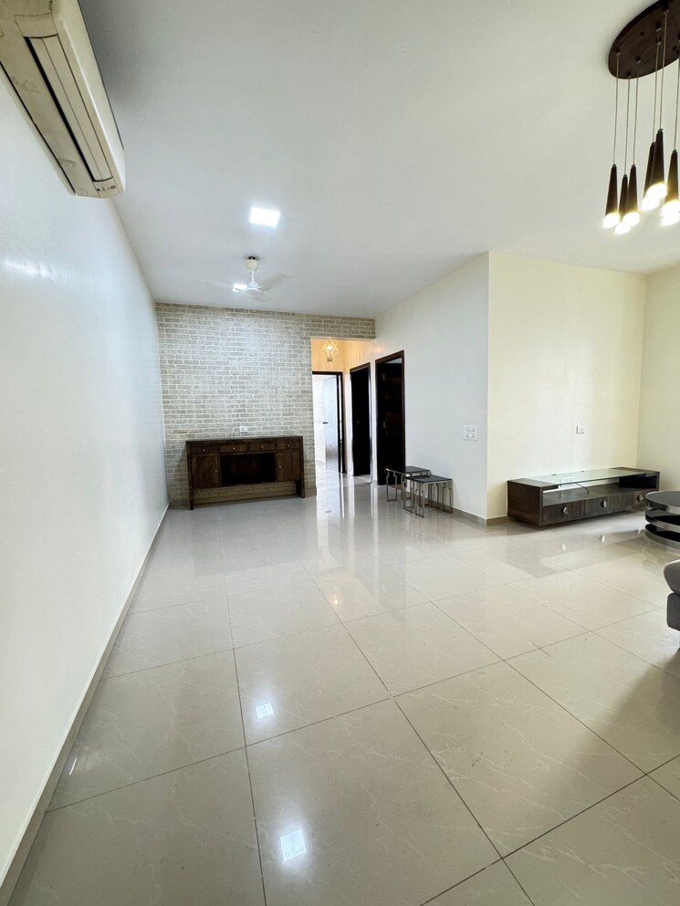 Hall, goregaon east 3 Bedroom 1430 Sq.Ft. Apartment In Goregaon East Mumbai 9730077