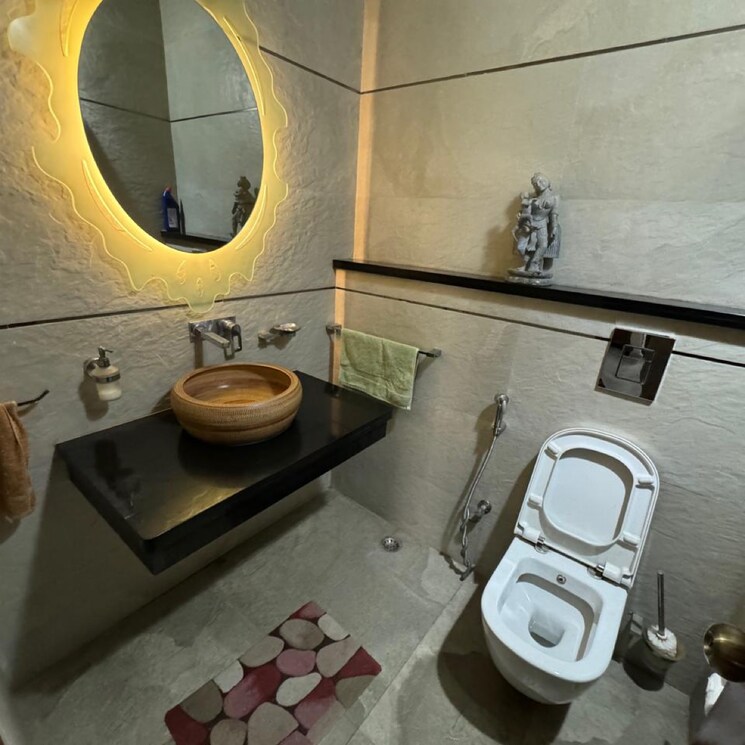 Bathroom, palam-vihar-residents-association 5 Bedroom 270 Sq.Yd. Independent House In Palam Vihar Gurgaon 9730110
