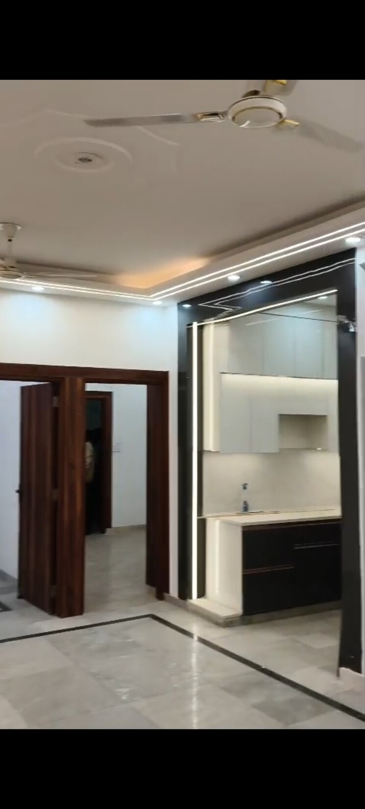 Kitchen, vaishali sector 5 2 Bedroom 1000 Sq.Ft. Builder Floor In Vaishali Sector 5 Ghaziabad 9730112