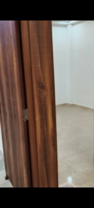  2 BHK Builder Floor at Vaishali Sector 5 – for Sale