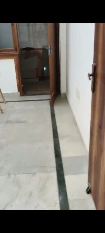 Room in 2 BHK Builder Floor at Vaishali Sector 5 – for Sale