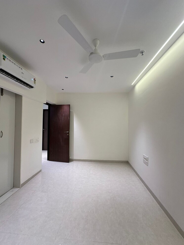 Room, chandak-ideal 3 Bedroom 1110 Sq.Ft. Apartment In Juhu Mumbai 9730172