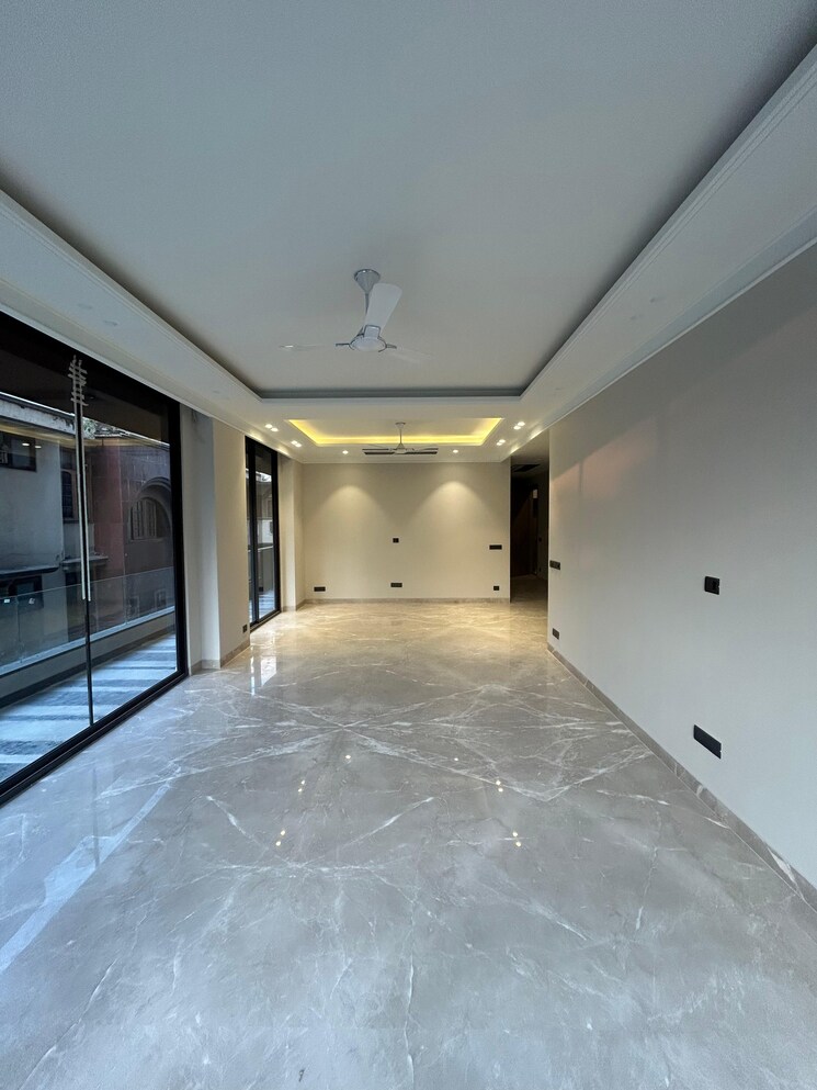 undefined, gulmohar park 4 Bedroom 500 Sq.Yd. Builder Floor In Gulmohar Park Delhi 9730215