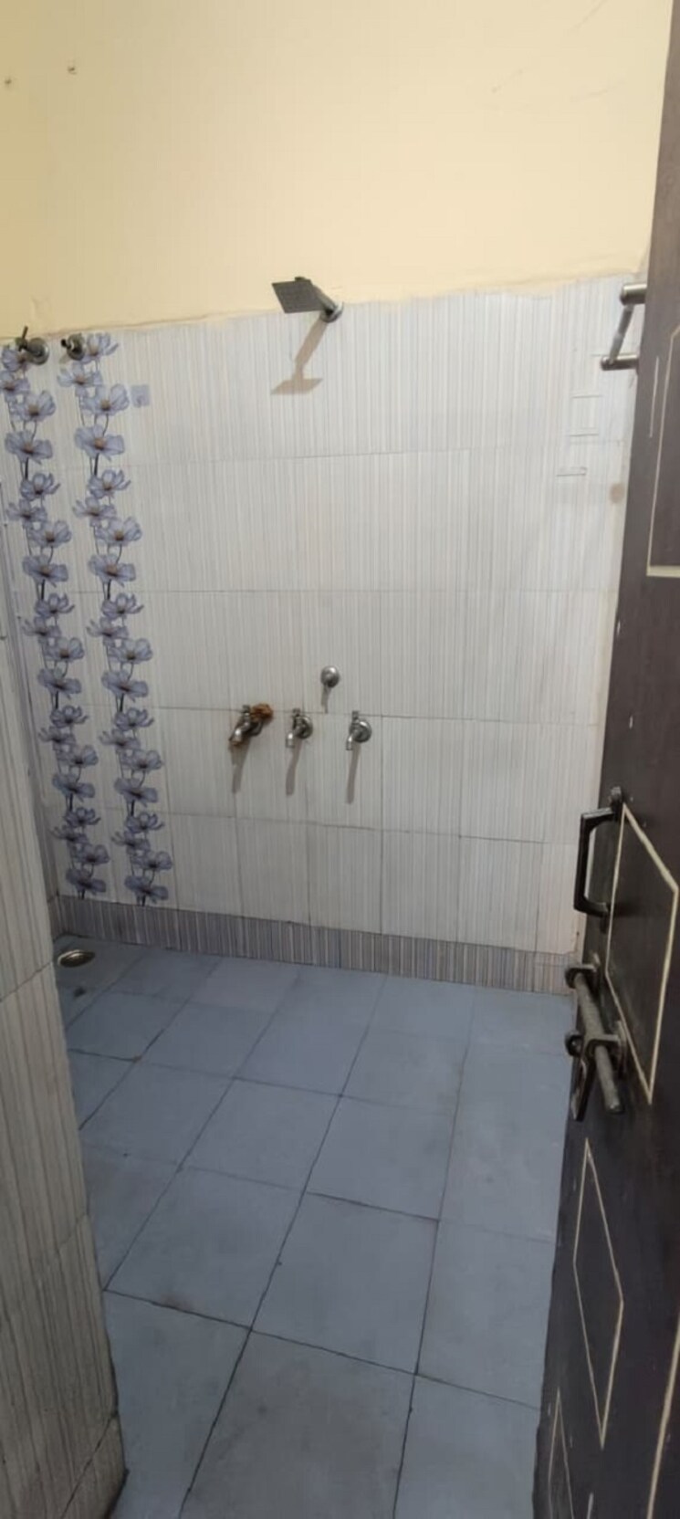 Bathroom, uppadhyay nagar 3 Bedroom 1400 Sq.Ft. Independent House In Uppadhyay Nagar Raipur 9730259