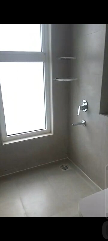 Room in 3 BHK Apartment at Tata Serein, Pokhran Road No Two – for Rent