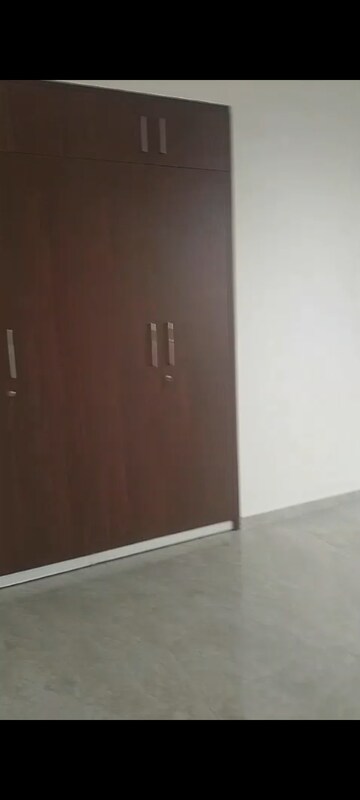 Room in 3 BHK Apartment at Tata Serein, Pokhran Road No Two – for Rent