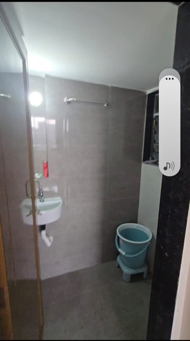Bathroom, sagar-chs-kurla-west 1 Bedroom 305 Sq.Ft. Apartment In Kurla West Mumbai 9730265