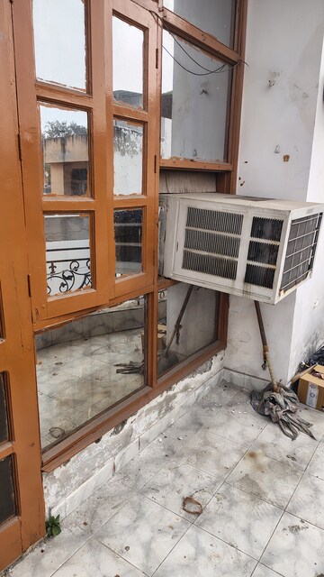  2 BHK Independent House at Sector 55 – for Rent