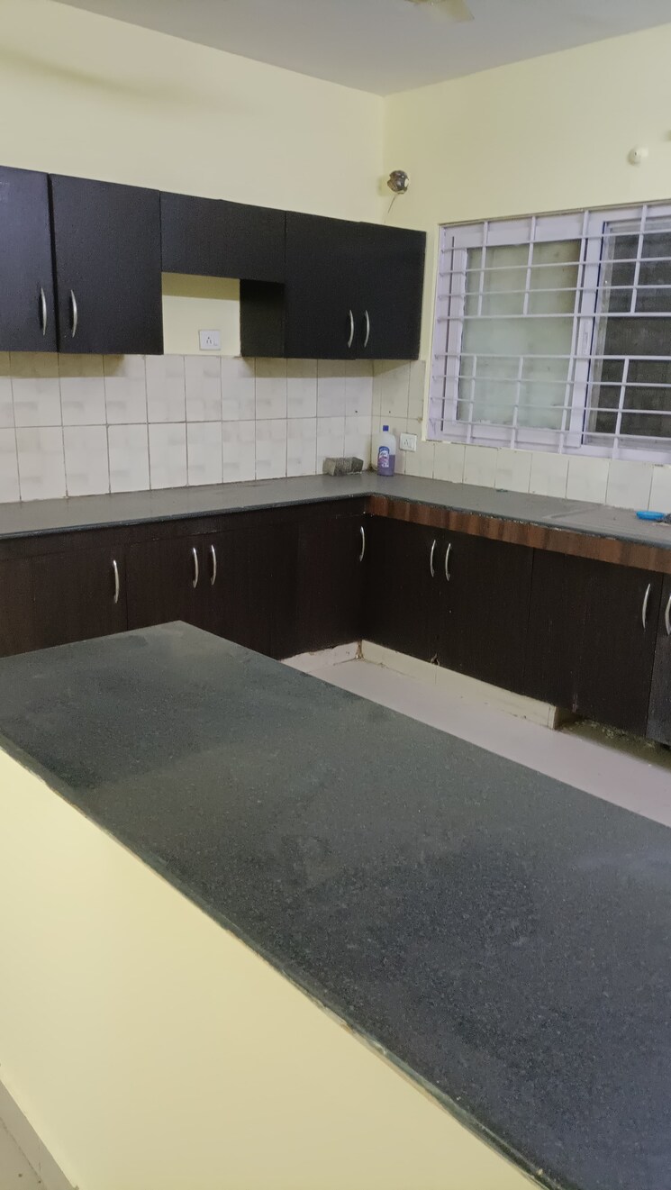 Kitchen, gomti nagar 3 Bedroom 1600 Sq.Ft. Apartment In Gomti Nagar Lucknow 9730308