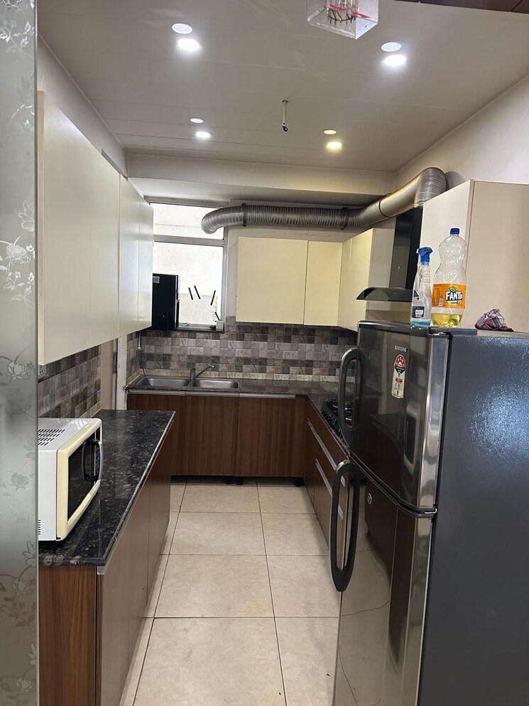 Kitchen, sushma-chandigarh-grande 3 Bedroom 1885 Sq.Ft. Apartment In Lohgarh Zirakpur 9730315