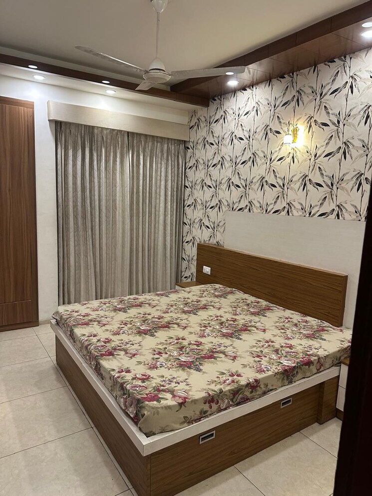 Bedroom, sushma-chandigarh-grande 3 Bedroom 1885 Sq.Ft. Apartment In Lohgarh Zirakpur 9730315