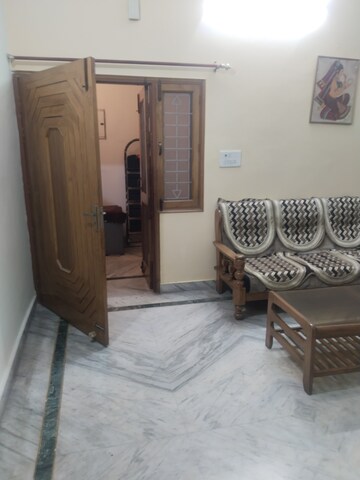 Living Room in 1.5 BHK Builder Floor at Gomti Nagar – for Rent