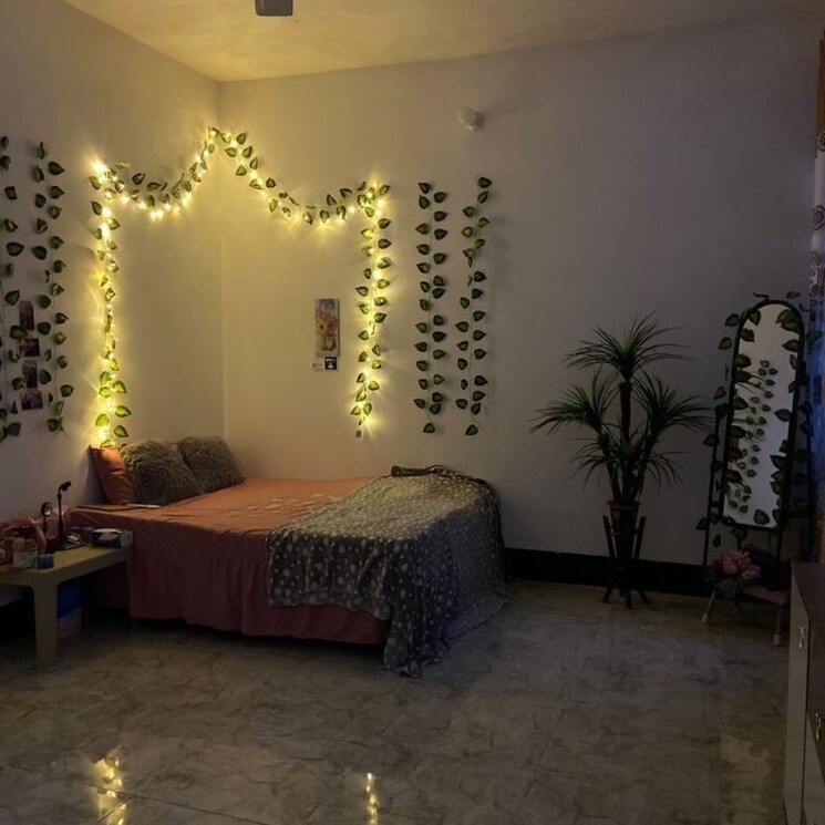 Room, vineet khand Pg For Girls In Vineet Khand 9730466