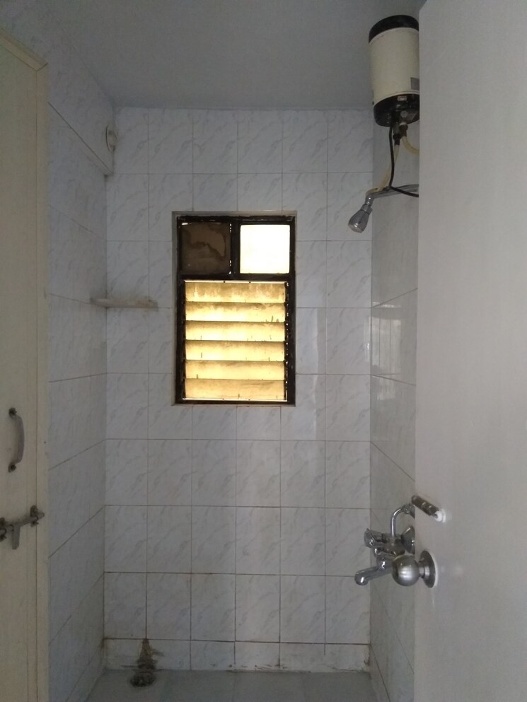 Bathroom, krishna-vihar-karve-nagar 1 Bedroom 510 Sq.Ft. Apartment In Karve Nagar Pune 9730455