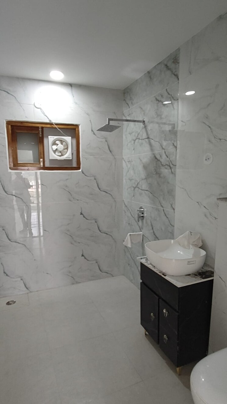 Bathroom, adore-samriddhi 2 Bedroom 750 Sq.Ft. Apartment In Sector 89 Faridabad 9730502