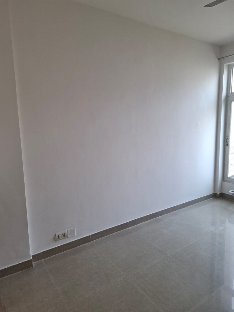 Room, tulip-petals 3 Bedroom 1550 Sq.Ft. Apartment In Sector 89 Gurgaon 9730491