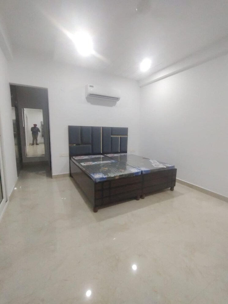 Living Room, patiala road 3 Bedroom 1800 Sq.Ft. Builder Floor In Patiala Road Zirakpur 9730515