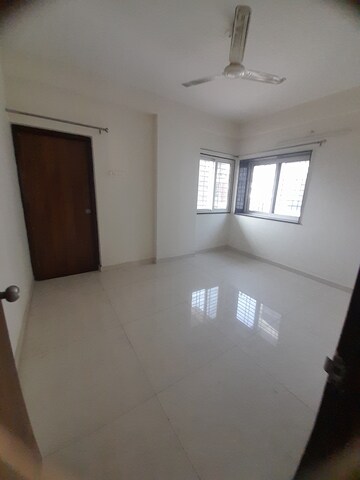 Room in 3 BHK Apartment at Manish Nagar – for Rent