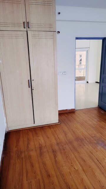 Room in 2 BHK Apartment at Piyush Heights, Sector 89 – for Sale