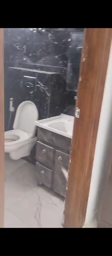 Furnished Amenities in 4 BHK Builder Floor at TDI The Retreat, Sector 89 – for Rent