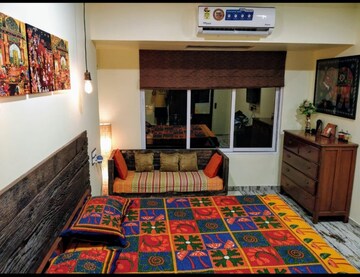 Master Bedroom in 2 BHK Apartment at Oakland Park, Andheri West – for Rent