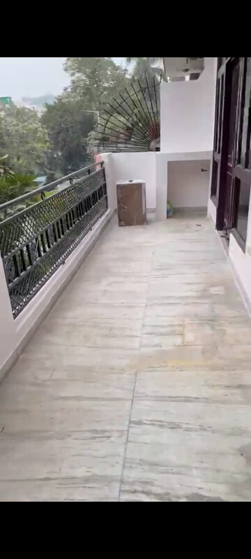 3.5 BHK Villa For Rent in Sector 14