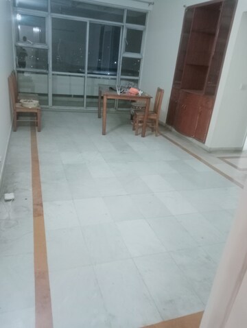 Balcony in 2 BHK Apartment at DLF Regency Park I, Dlf Phase iv – for Rent