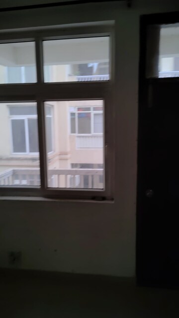 Room in 2 BHK Apartment at Ansal Housing Woodbury, Patiala Road – for Rent