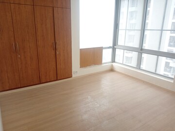 Room in 3.5 BHK Apartment at Bestech Park View City 1, Sector 48 – for Rent