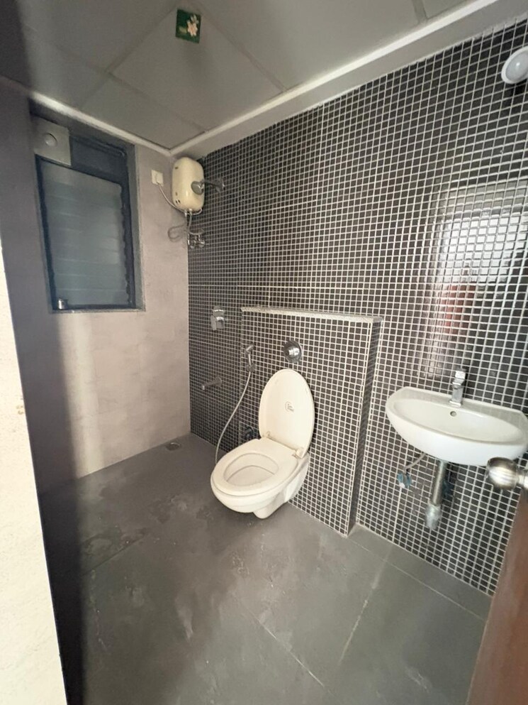 Bathroom, lodha-palava-city-lakeshore-greens 2 Bedroom 734 Sq.Ft. Apartment In Dombivli East Thane 9730791