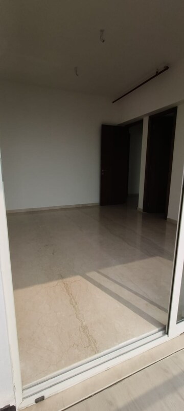 Room in 3 BHK Apartment at Courtyard by Narang Realty and The Wadhwa Group, Pokhran Road No Two – for Rent