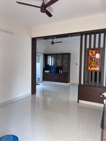 Room in 3 BHK Apartment at Kondapur – for Rent