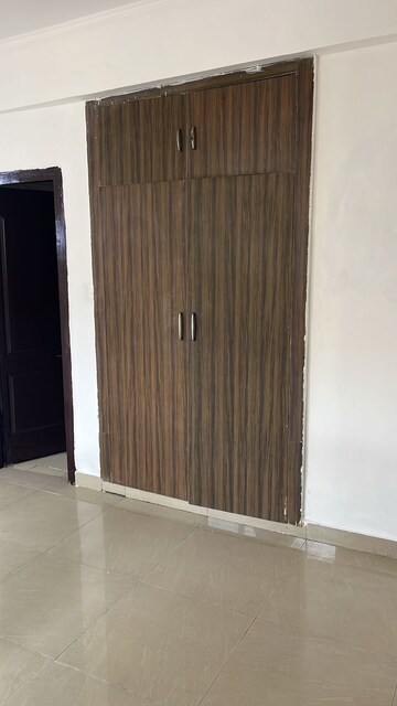 Furnished Amenities in 2 BHK Apartment at Aims Golf Avenue I, Sector 75 – for Rent