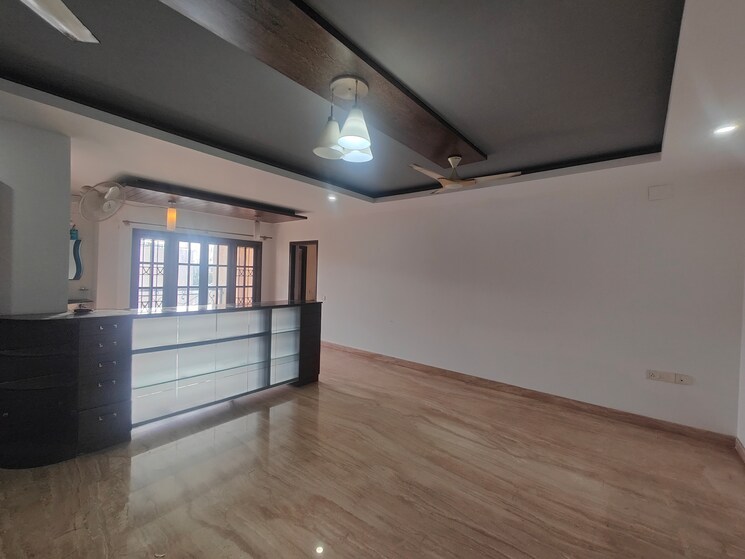 Room, arafa-abode 3 Bedroom 1800 Sq.Ft. Apartment In Cooke Town Bangalore 9730845